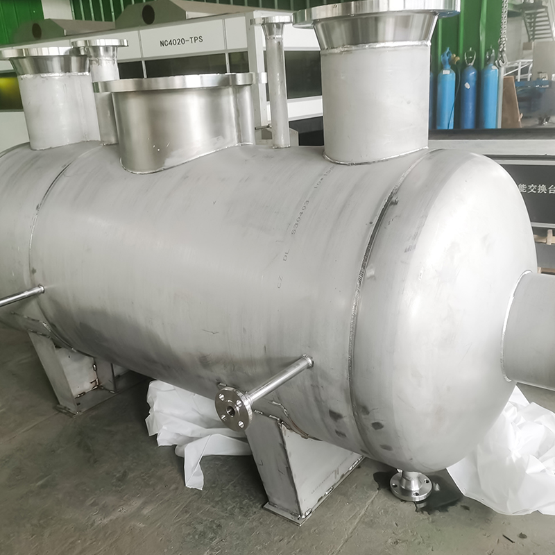 Накопительные емкости из нержавеющей стали