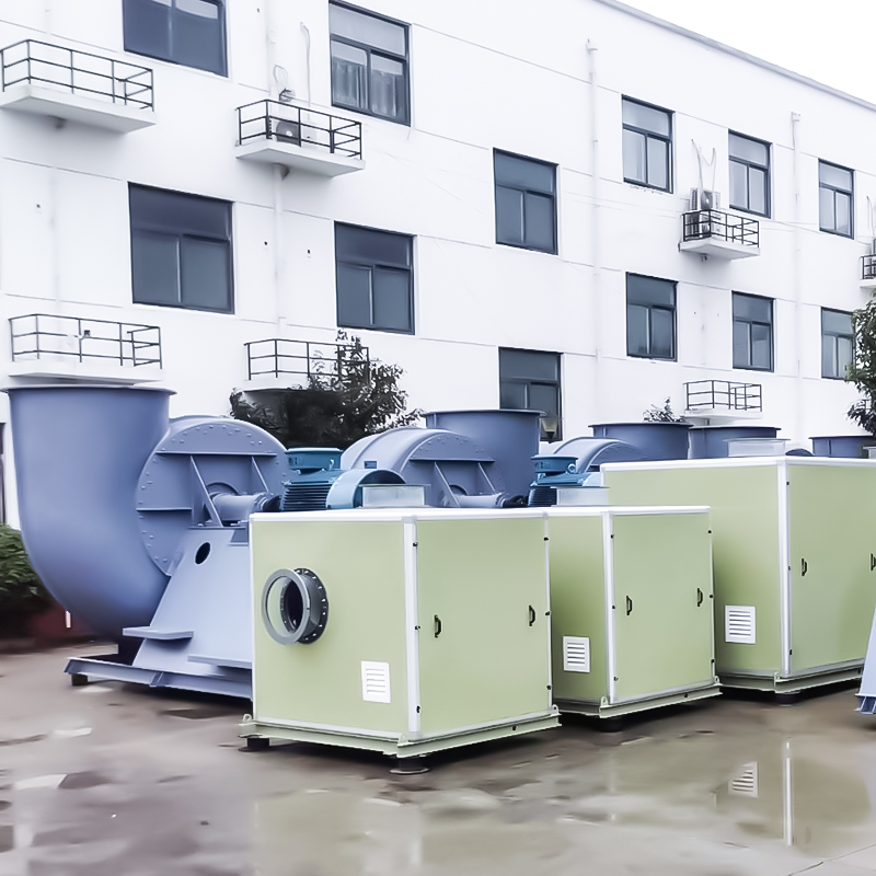 Вентилятор в шумоизолирующем кожухе из стеклопластика